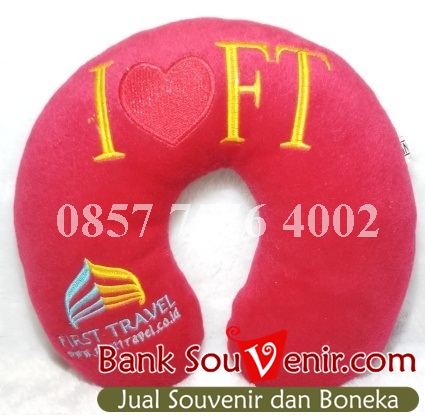 souvenir perusahaan eksklusif First Travel