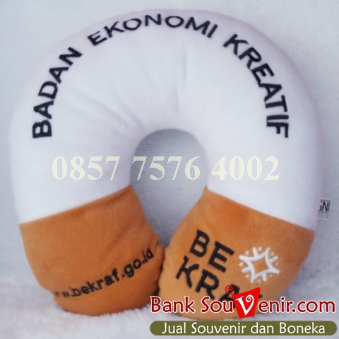 Bantal leher souvenir BE KRAF