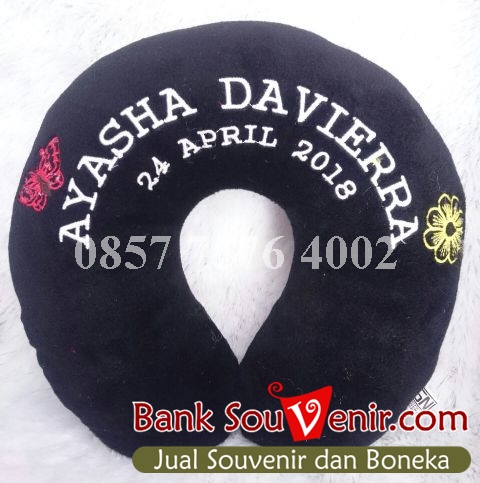 souvenir bantal ultah Ayasha