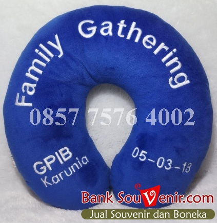 Bantal leher Custom Family Gathering GPIB Karunia