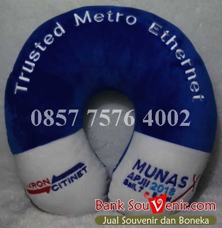 Souvenir Bantal Leher Munas APJII 2018