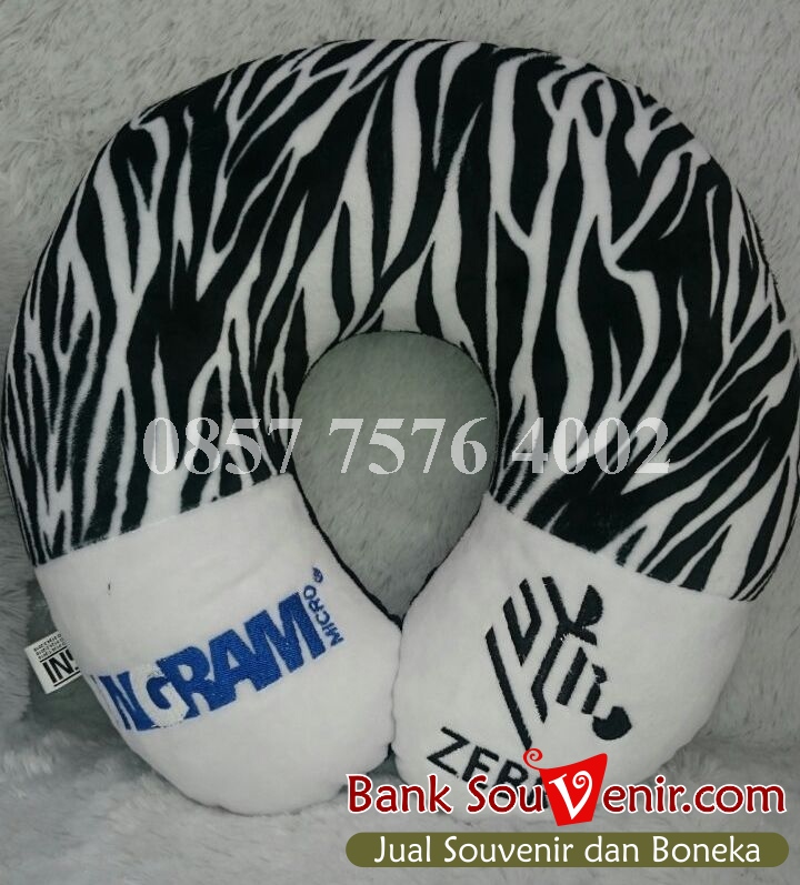 Souvenir Bantal Leher INGRAM Micro – Zebra