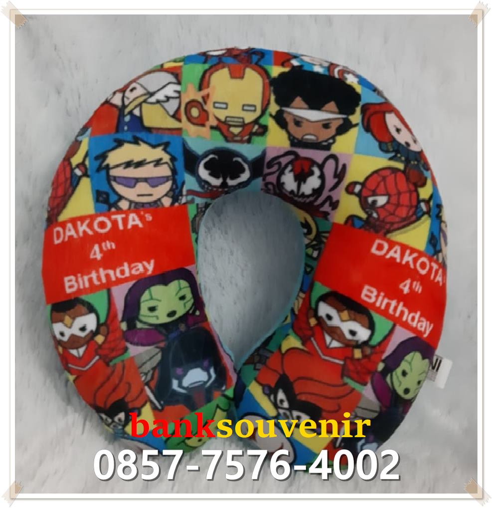 bantal leher souvenir di Jakarta Selatan 