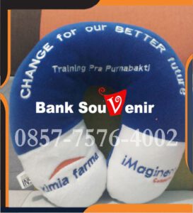 souvenir bantal leher di Makassar