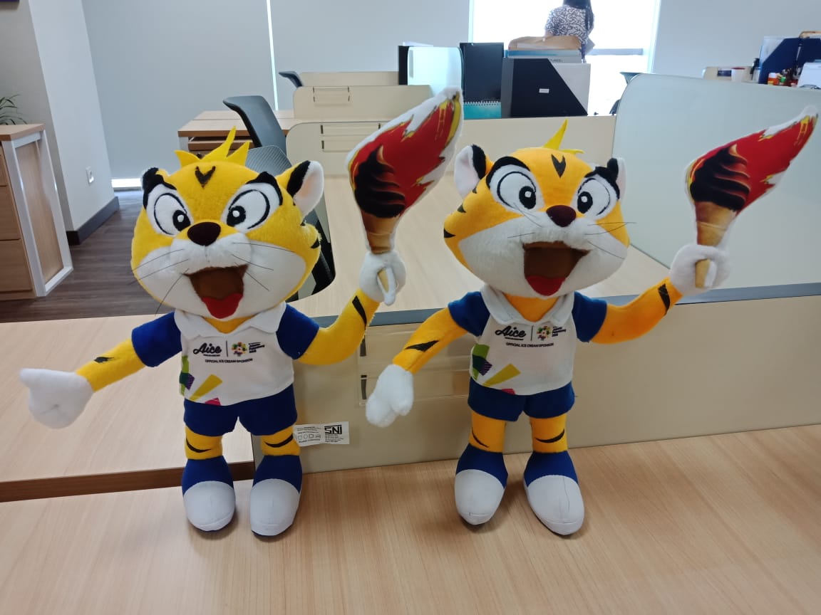 souvenir boneka maskot promosi