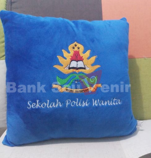 Jadikan Bantal Leher Souvenir untuk Bingkisan yang Spesial Melayani Pengiriman Souvenir bantal promosi di Denpasar