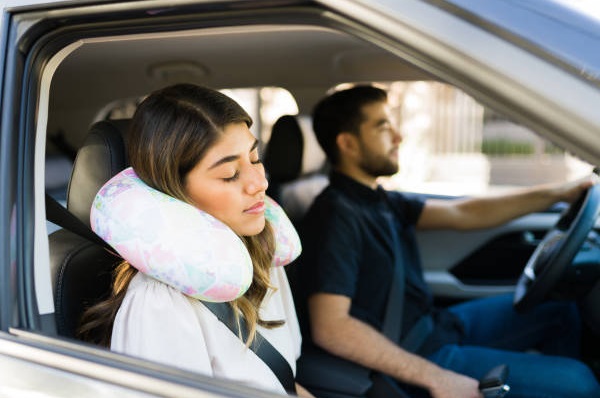 bantal leher nyaman untuk traveling